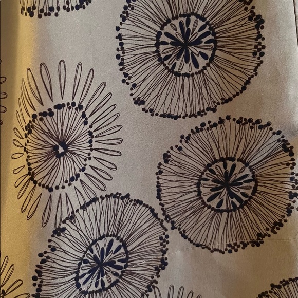 100% polyester - Picture 4 of 4